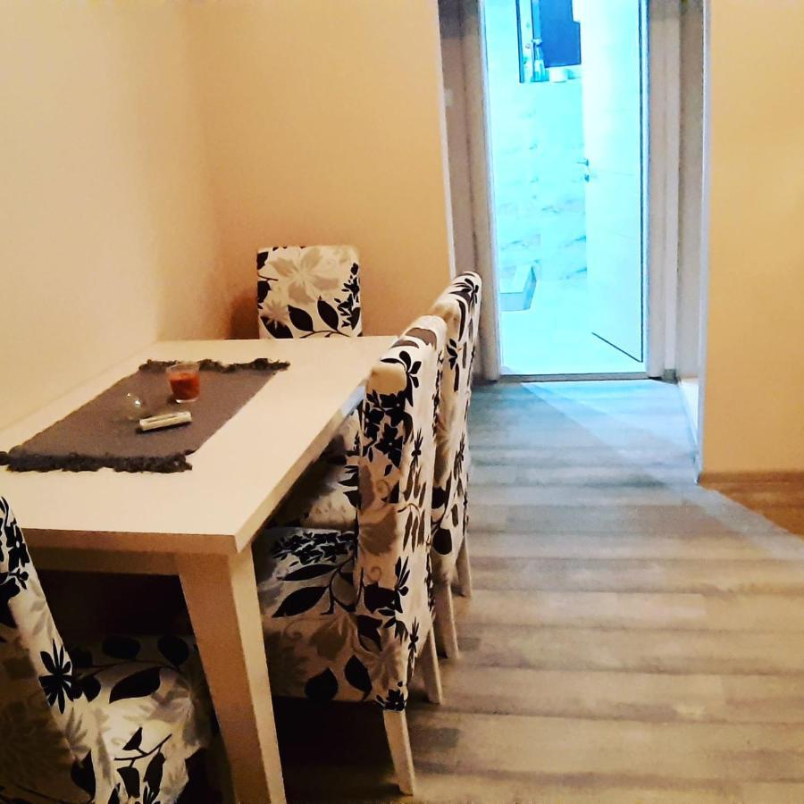 Lux Apartman Čačak Dış mekan fotoğraf